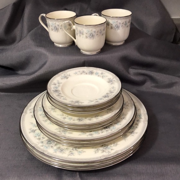 Noritake Other - 🌟ECU🌟VINTAGE NORITAKE🌟FINE BONE CHINA. BUENAVISTA PATTERN. 3 SETTINGS EA 5PC.